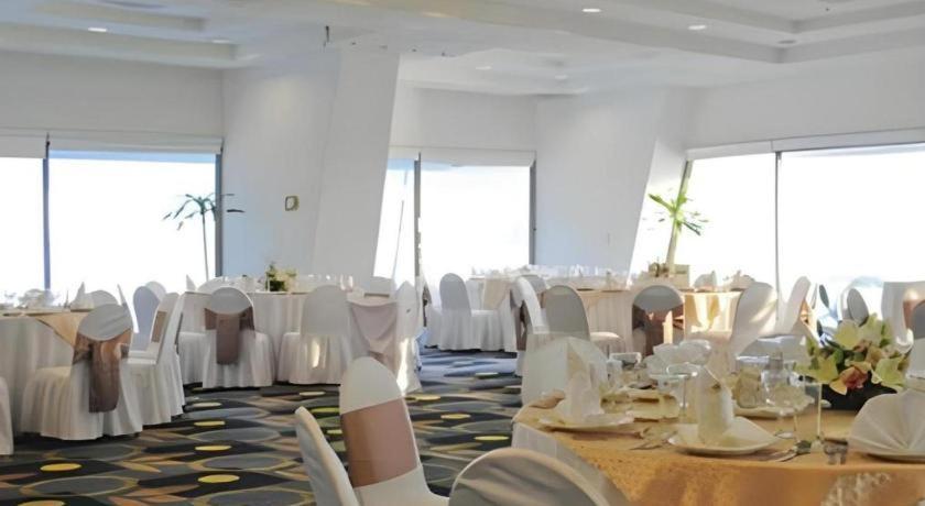 Holiday Inn Resort Acapulco, An Ihg Hotel Экстерьер фото